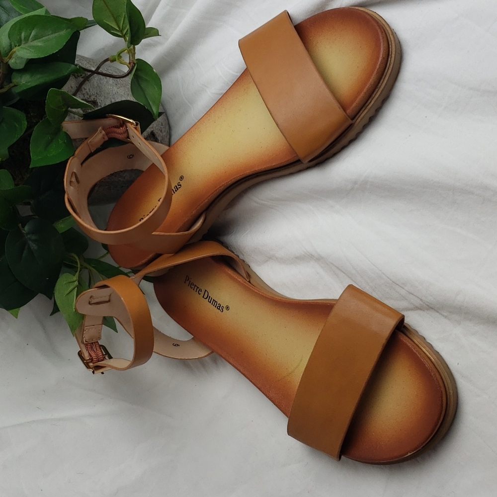 Pierre Dumas sandals